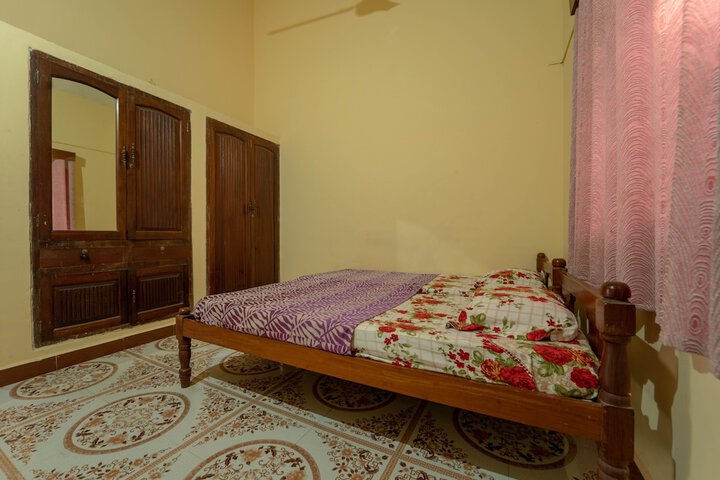 Room 10 of 20