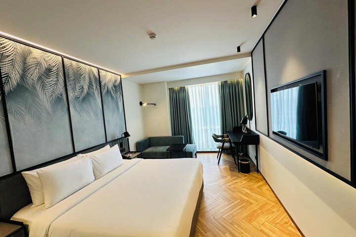 Room 17 of 61