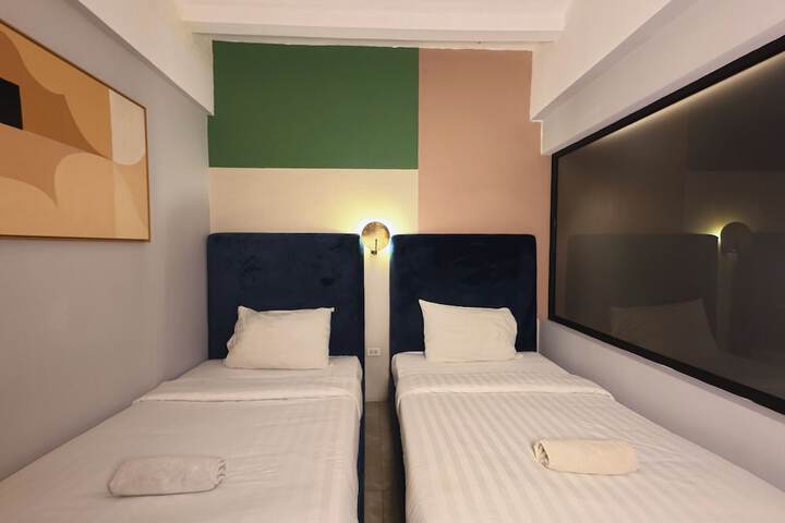 Room 7 of 69