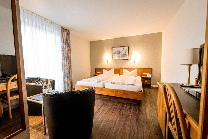 Room 4 of 45