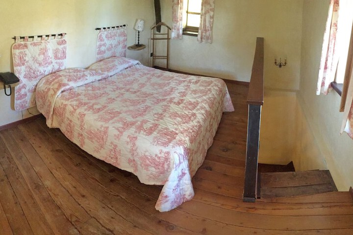 Room 11 of 50