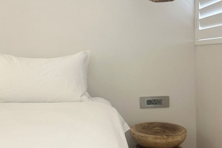 Room 30 of 99