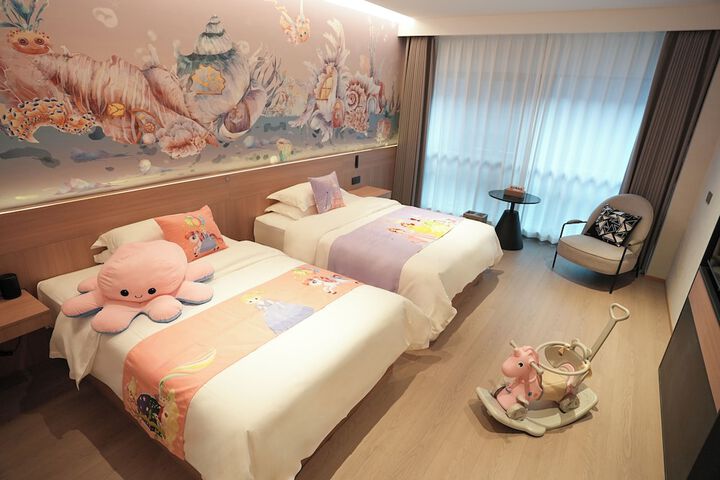 Room 16 of 47