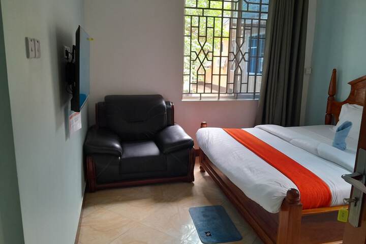 Room 12 of 17