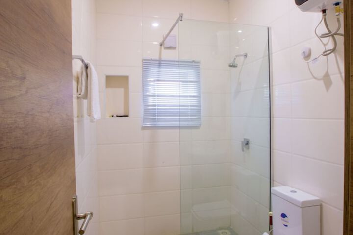 Room 15 of 19