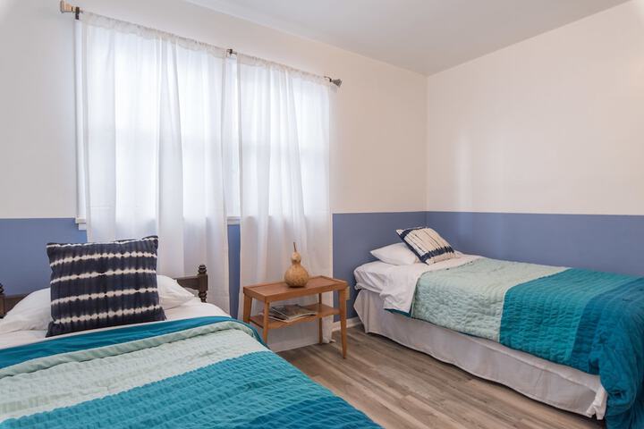 Room 10 of 29