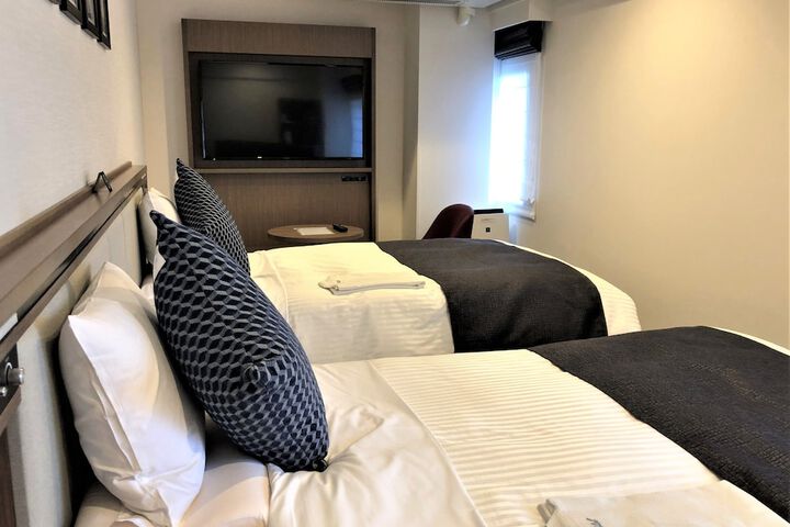 Room 19 of 41