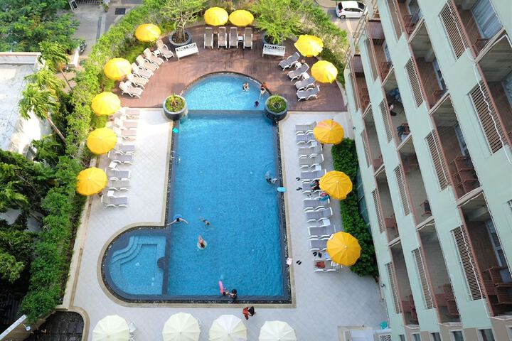Pool 81 of 131