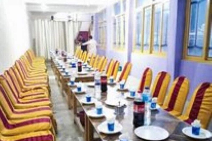 Dining 10 of 25