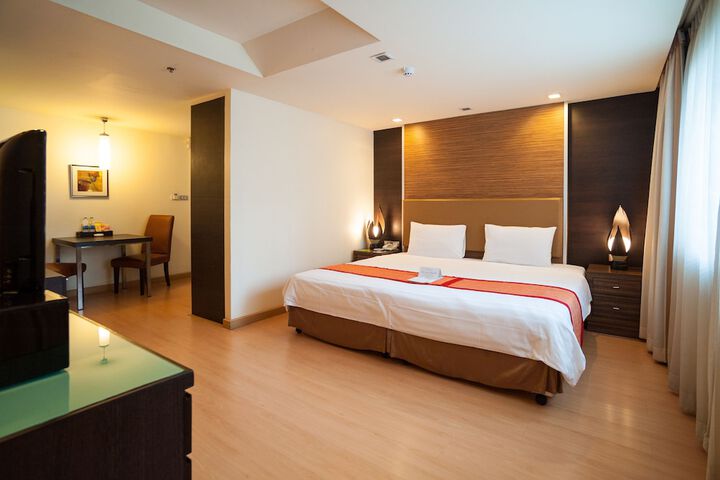 Room 30 of 83