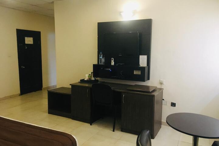 Room 12 of 42