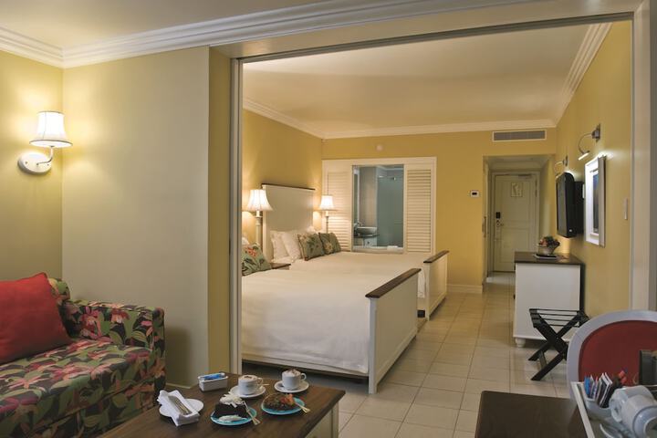 Room 7 of 65
