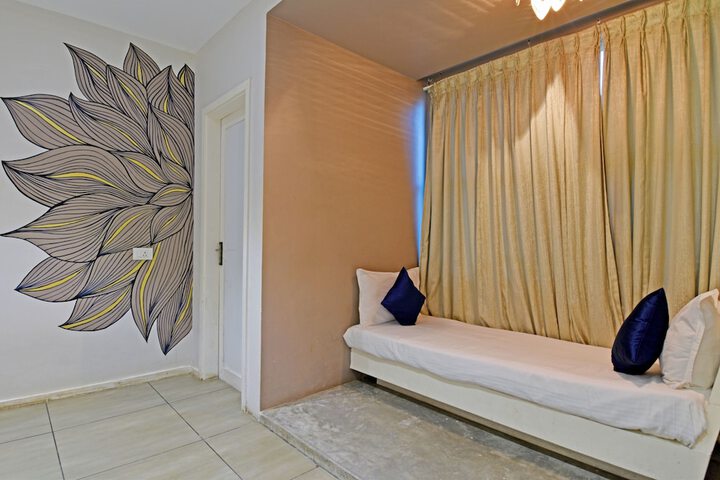 Room 11 of 47