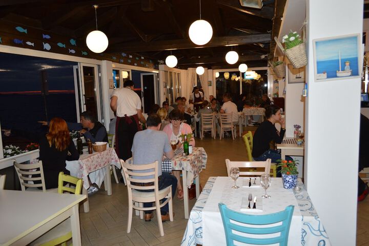 Dining 82 of 104