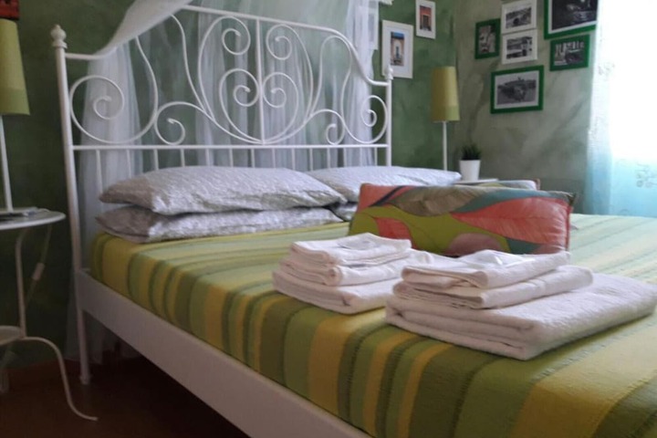 Room 17 of 34