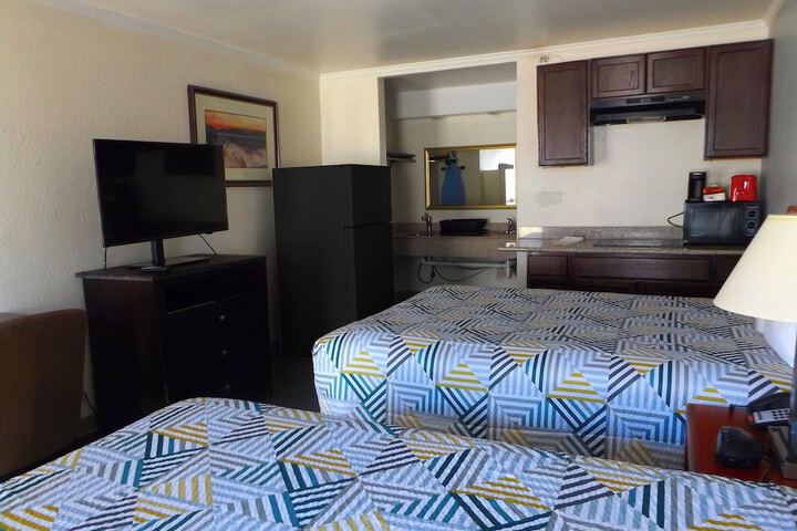 Room 2 of 39
