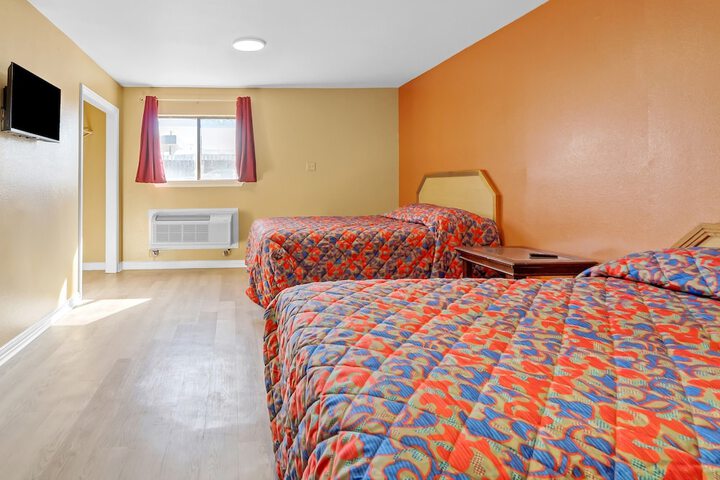 Room 23 of 40