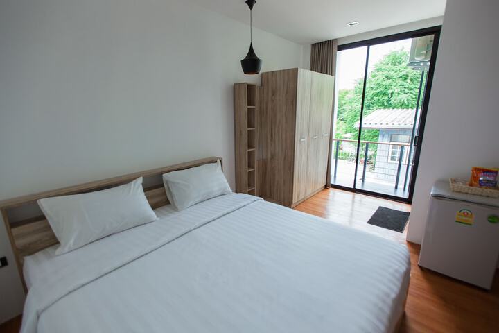 Room 15 of 52
