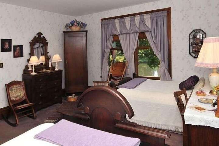 Room 7 of 37
