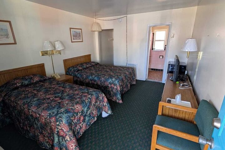 Room 8 of 20
