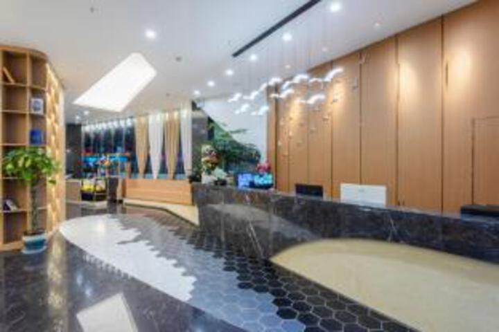 Xingyi Qigu Bokewan Hotel (Xingyi Mall Menglecheng Branch)