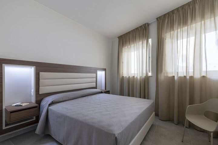 Room 13 of 75