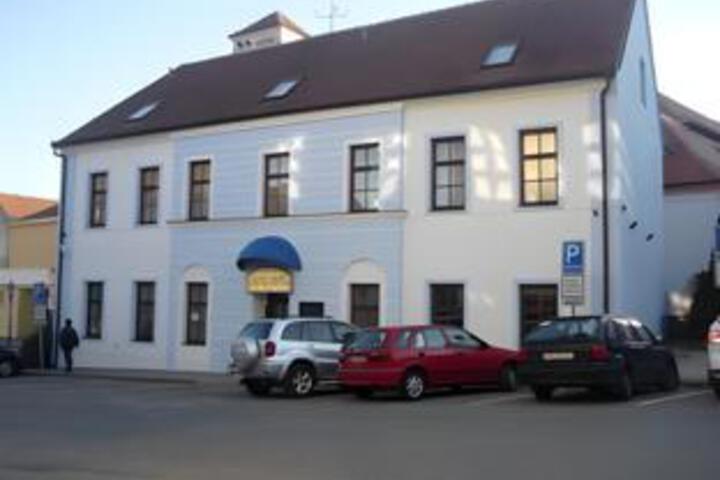 Hotel 5 of 8