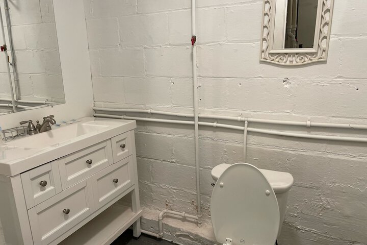 Room 99 of 143