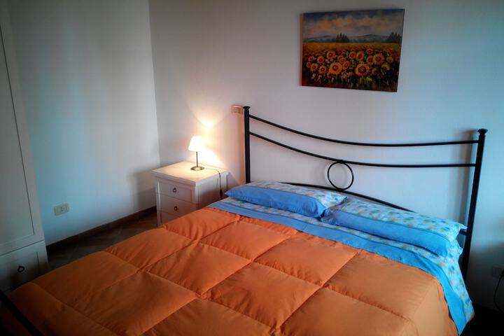 Room 3 of 49
