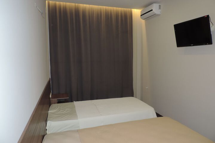 Room 12 of 78
