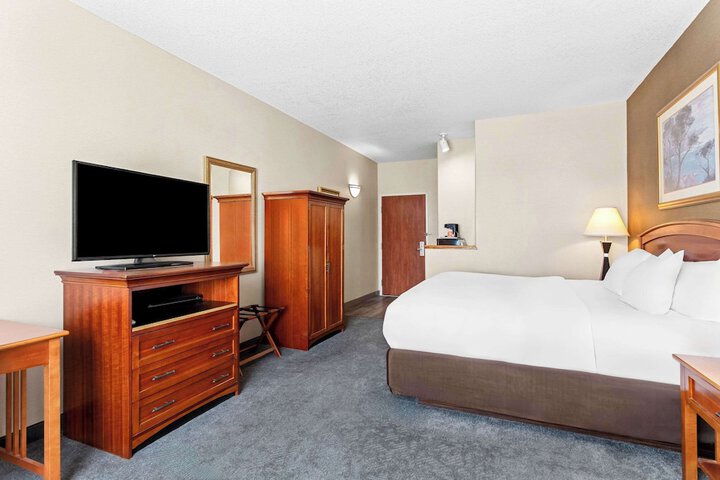 Room 11 of 54