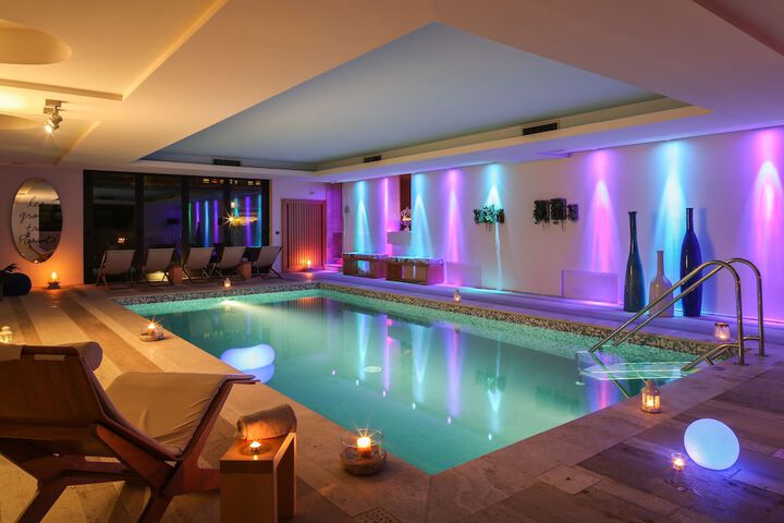 Pool 73 of 150