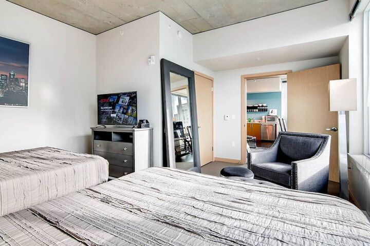 Room 2 of 40