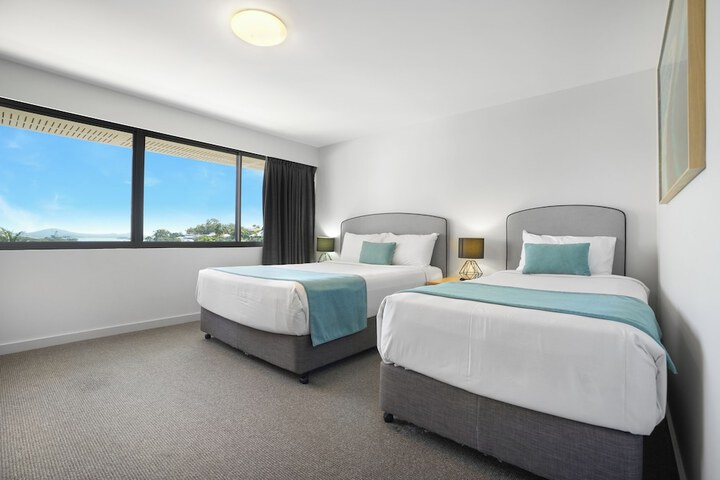 Room 10 of 36