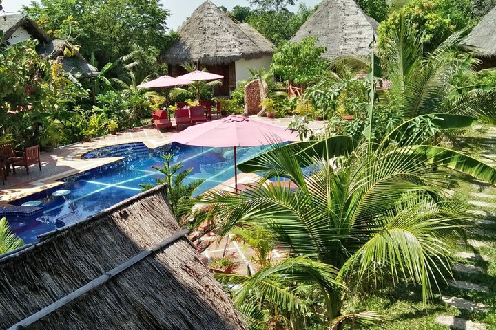 Hotel with Pool