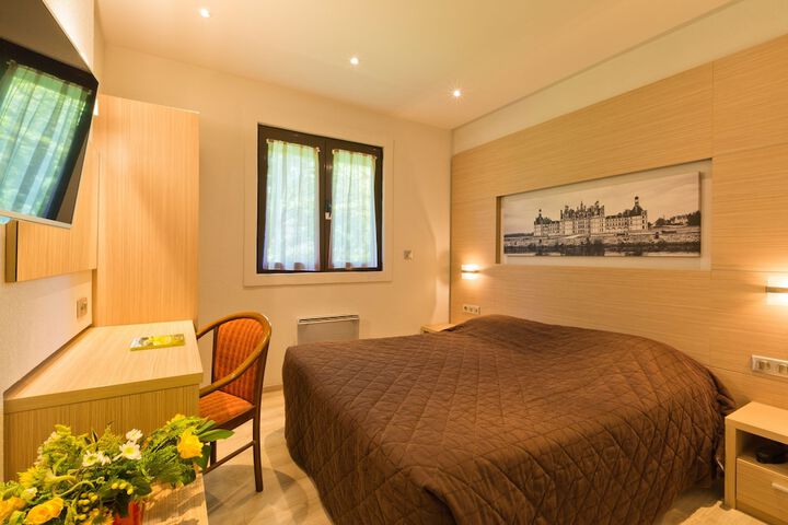 Room 2 of 35