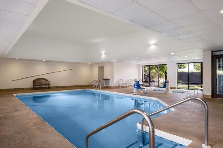 Pool Hotel