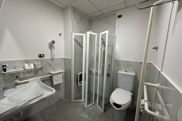 Room 50 of 87