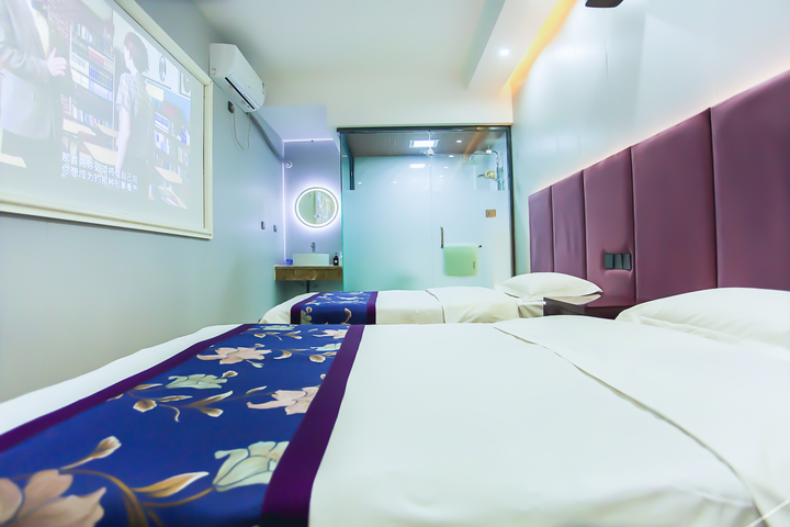 The seven Seas Cinema Hotel Linfen