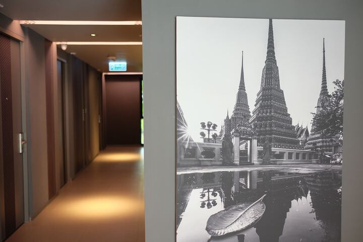 Ballroom/Hall 28 of 40