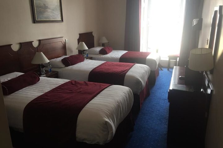Room 3 of 49