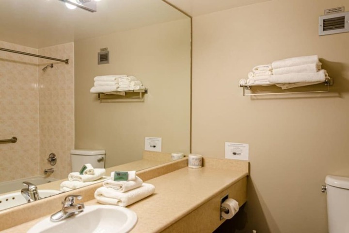 Room 194 of 266