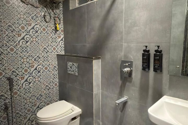 Room 16 of 21
