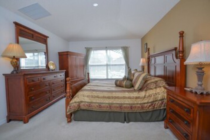 Room 11 of 40