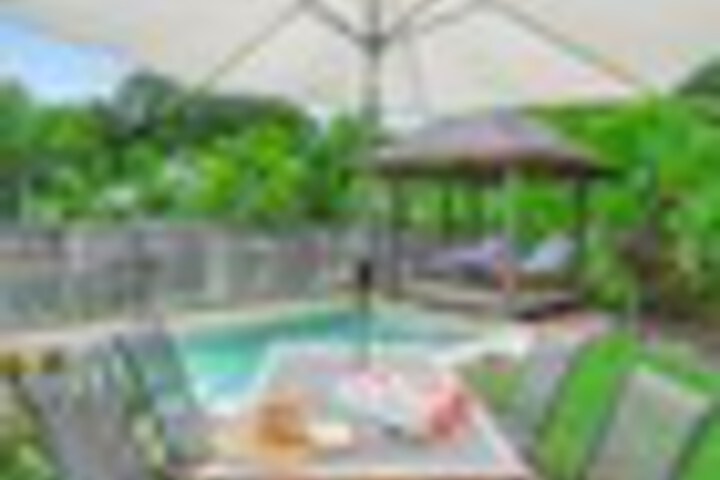 Pool 44 of 78