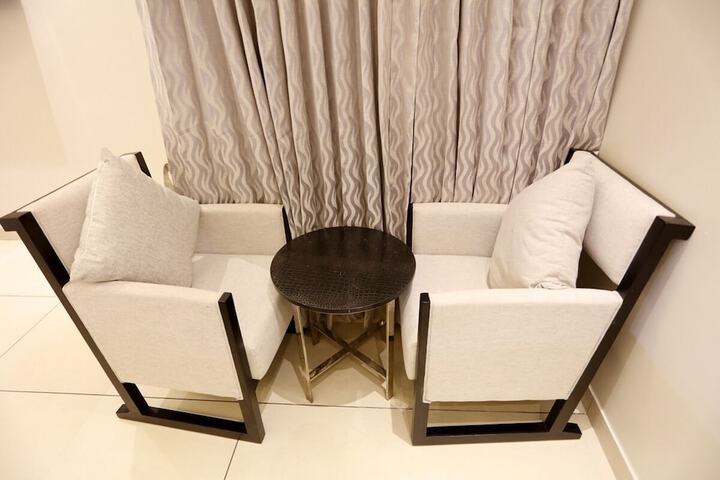 Room 10 of 25