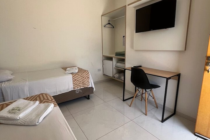 Room 10 of 21
