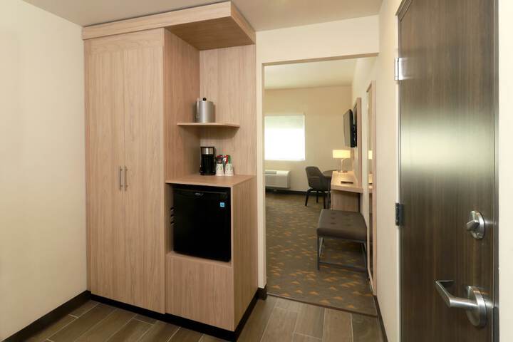 Room 8 of 88