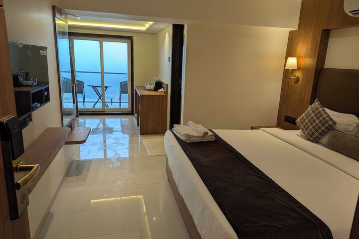 Savyasaachii Hotel Mahabaleshwar - Pure Veg