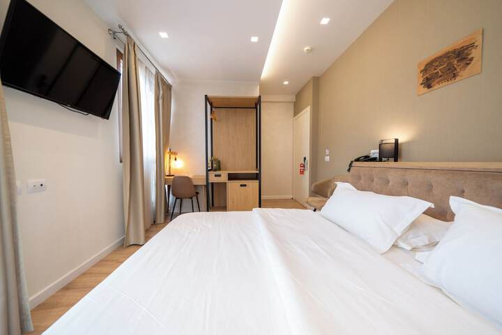 Room 15 of 91